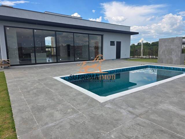 Venda em Village Ipanema - Araçoiaba da Serra